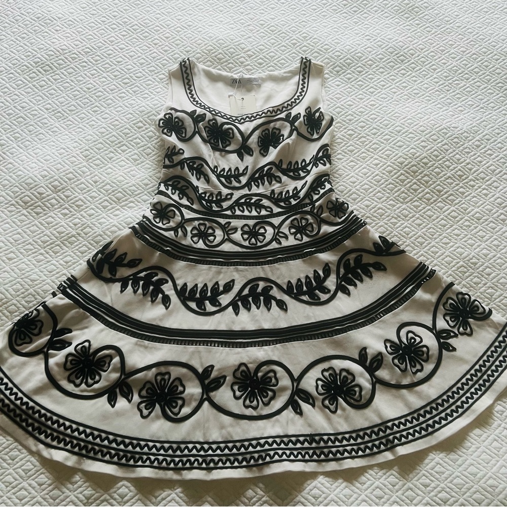 Zara Elegant Black and White women dress size M